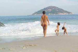 Nude_people_at_Praia_do_Abricó