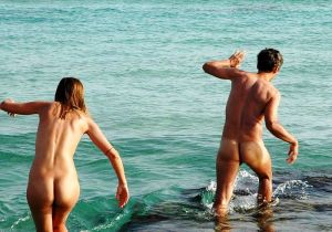 Nudists_at_Formentera_beach_0240